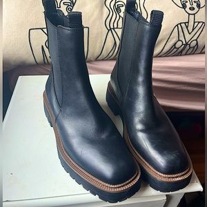 - great condition! chelsea boots! #staple #chelseaboot #sameedelman